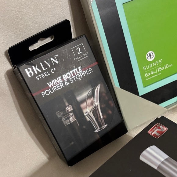 Wine Accessory Gift Set - Picture 4 of 8